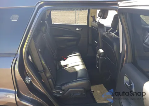 2019 Dodge Journey Crossroad z USA, uszkodzony, nr VIN 3C4PDCGG6KT717693